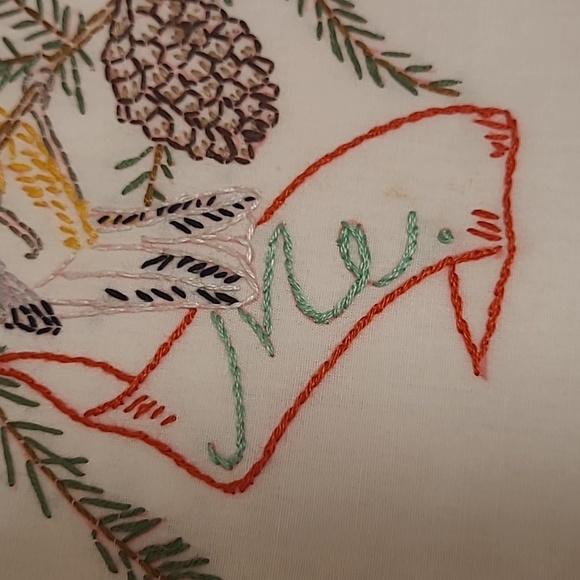 Vintagr Hand Stitched Maine State Bird & Flower - Picture 7 of 16